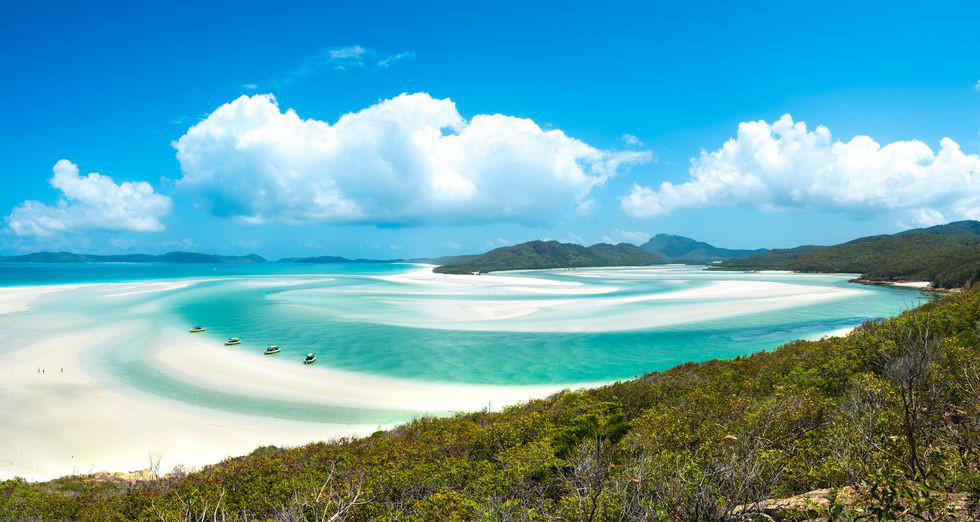 Cát trắng mịn tại bãi biển Whitehaven, bang Queensland, Úc - Food Tour