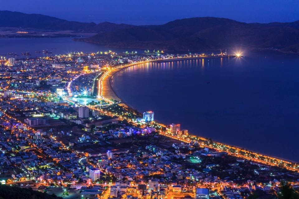 biển quy nhơn, bình định về 

đêm